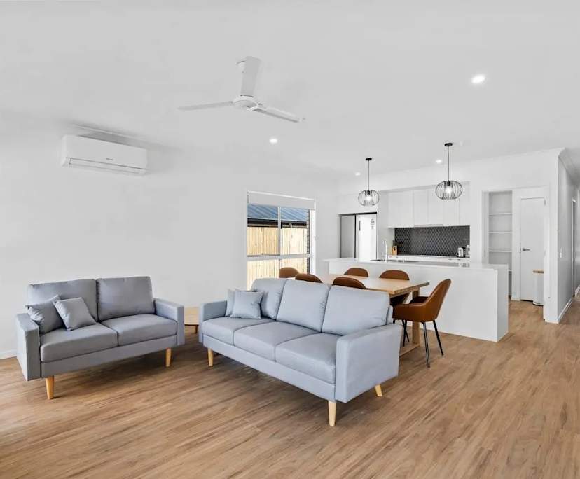 $310, Share-house, 3 bathrooms, Redbank Plains QLD 4301