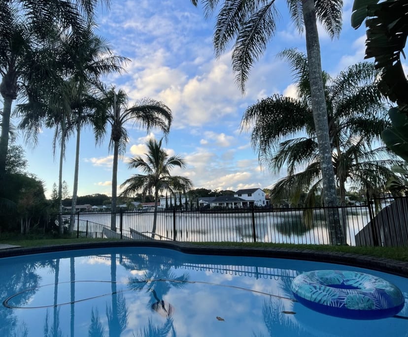 $300, Share-house, 3 bathrooms, Elanora QLD 4221