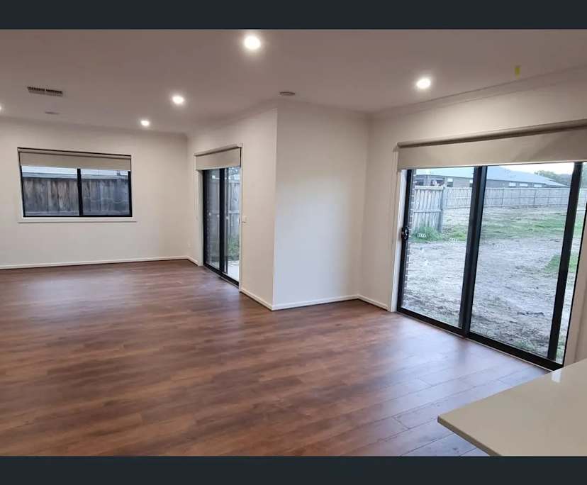 $350, Share-house, 2 rooms, Officer VIC 3809, Officer VIC 3809