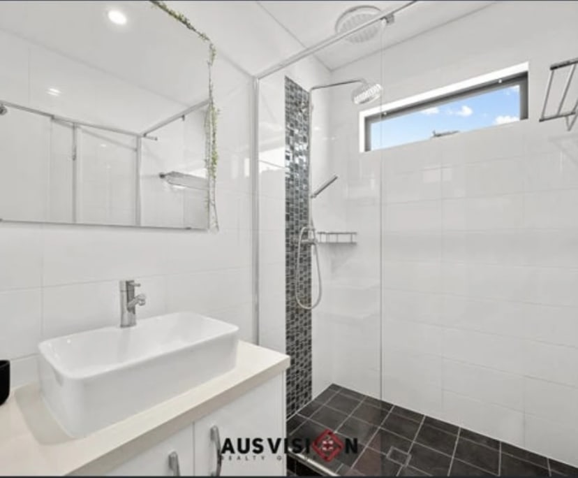 Furnished room with own bathroom