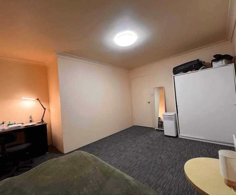 Unfurnished room in a share house