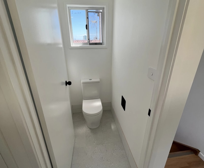 Whole property with 2 rooms for rent