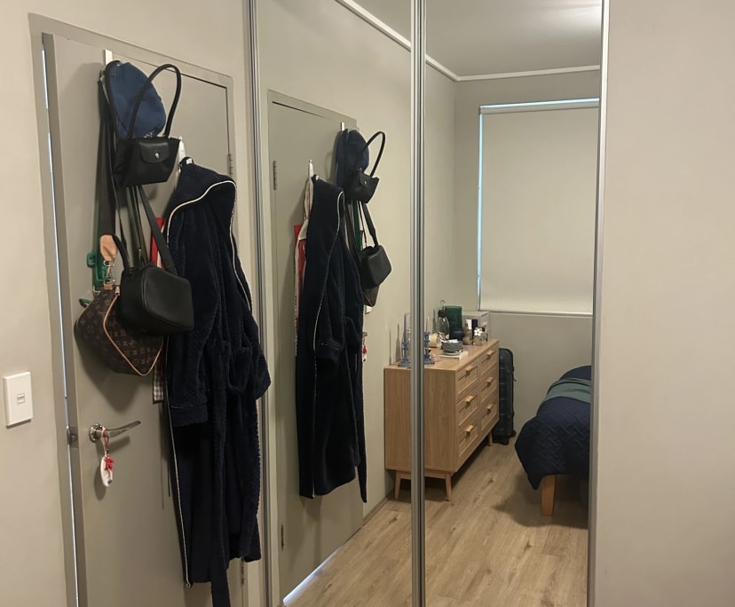 Furnished room in a flatshare