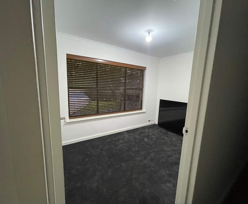 Unfurnished room in a share house