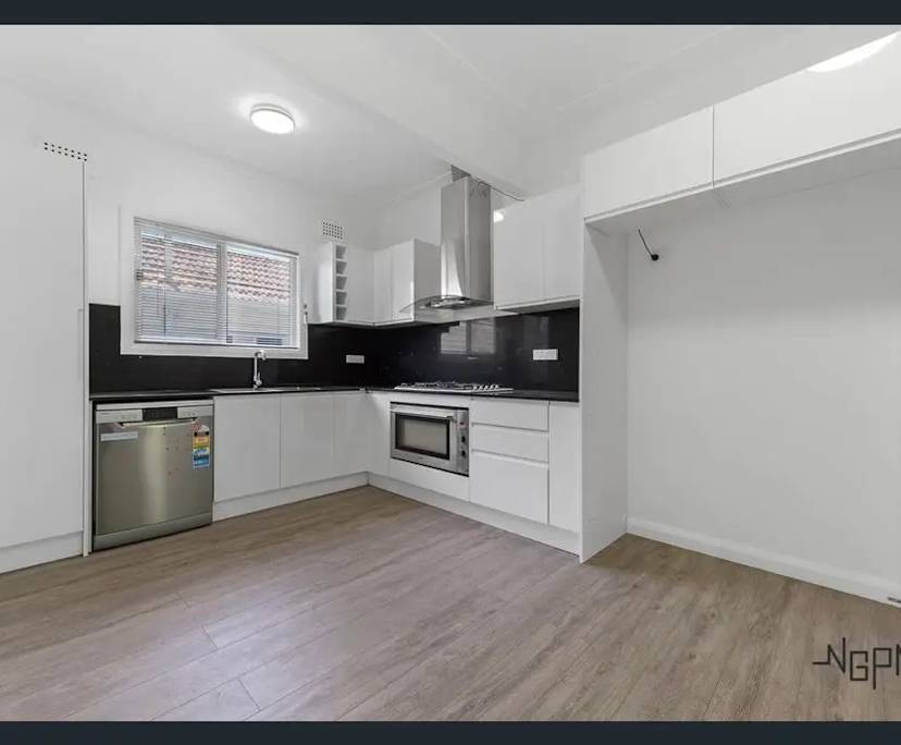 Whole property with 4 rooms for rent