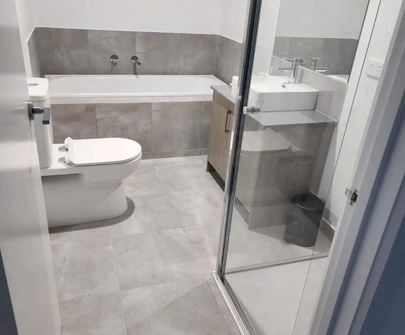 $240, Share-house, 3 bathrooms, Clyde North VIC 3978