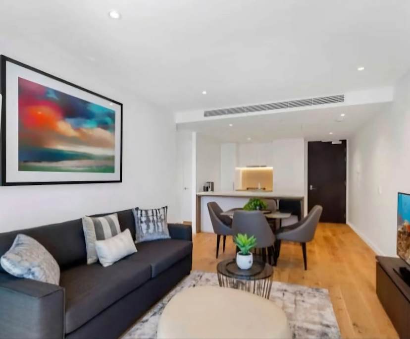 Furnished room with own bathroom