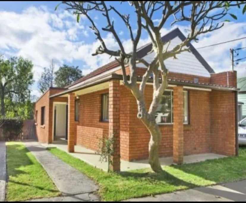 Whole property with 2 rooms for rent