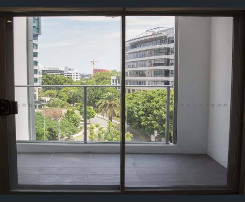 $350, Flatshare, 2 bathrooms, Brisbane City QLD 4000