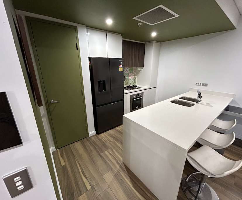 $880, Whole-property, 2 bathrooms, Parramatta NSW 2150