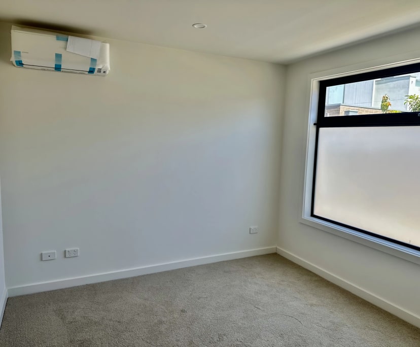 $350, Share-house, 2 bathrooms, Rowville VIC 3178