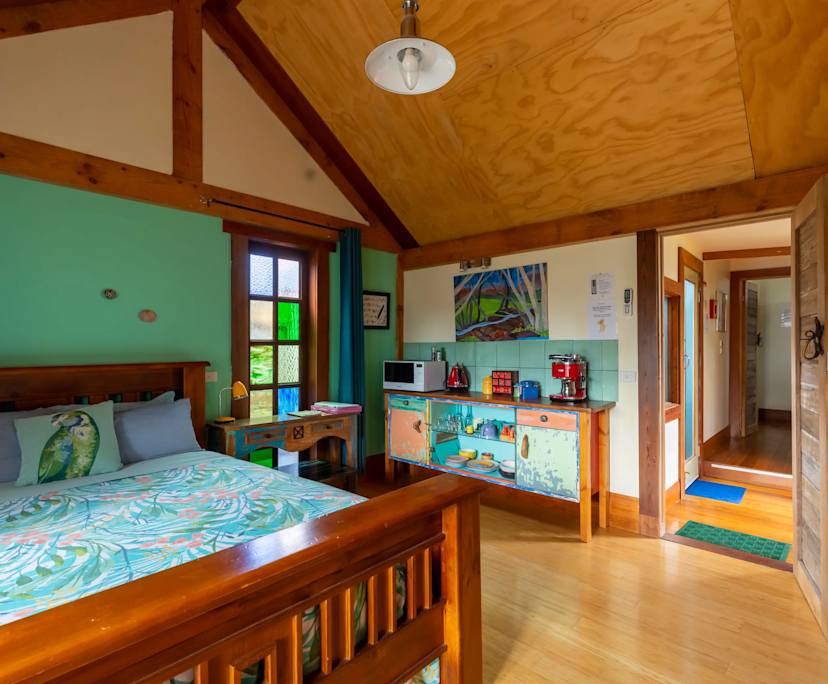 Furnished room studio flat for rent