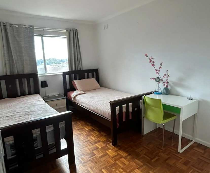 Furnished room in a flatshare