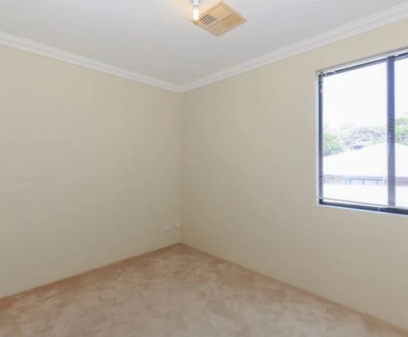 Room for Rent in Hamilton Hill, Perth 220, Unfurn...