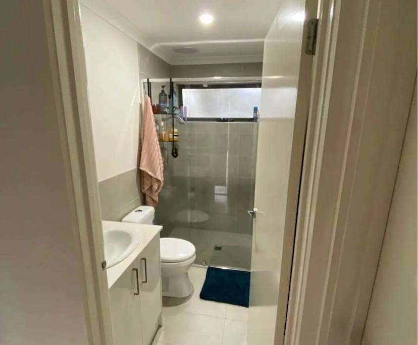 Room in a share house