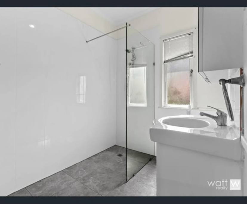 Unfurnished room in a share house