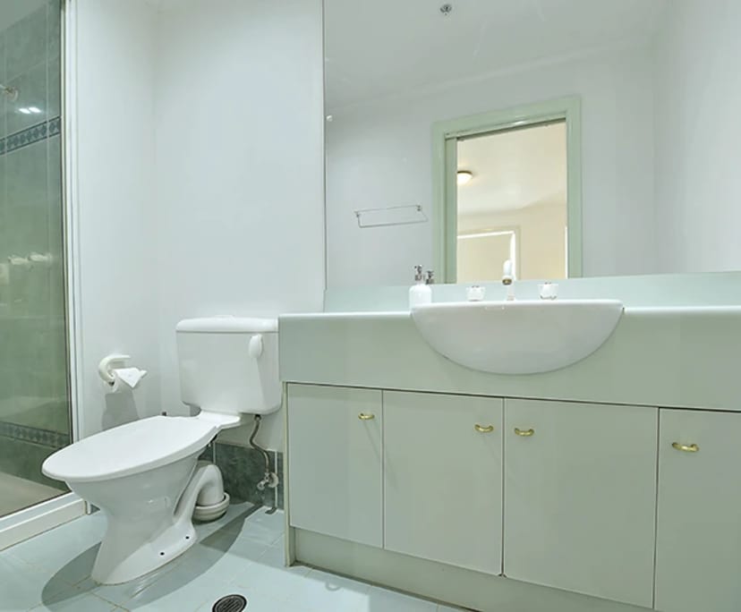 $1,395, Whole-property, 3 bathrooms, Melbourne VIC 3000