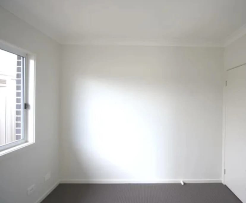 $250, Student-accommodation, 2 bathrooms, Campbelltown NSW 2560