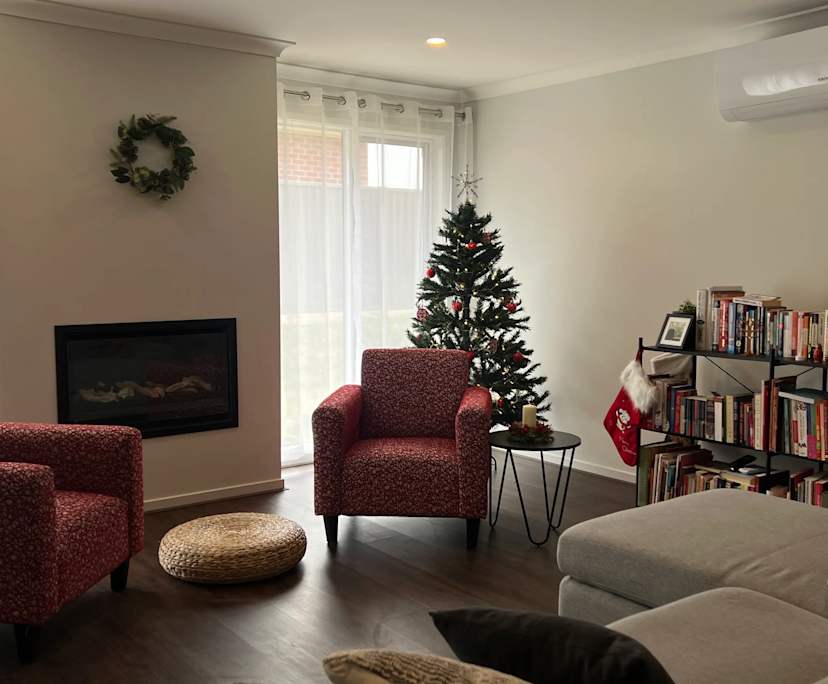 Room in a share house