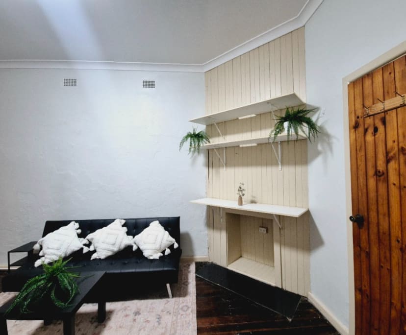$350, Flatshare, 6 bathrooms, Newtown NSW 2042