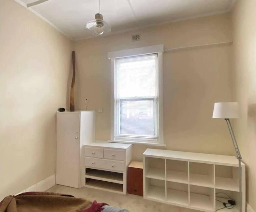 Room in a share house