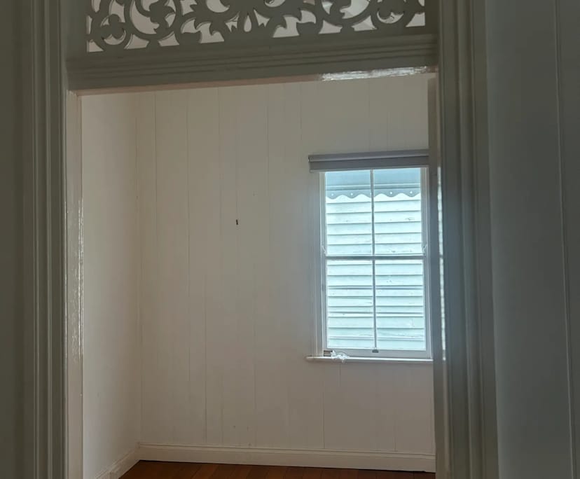 Room in a share house