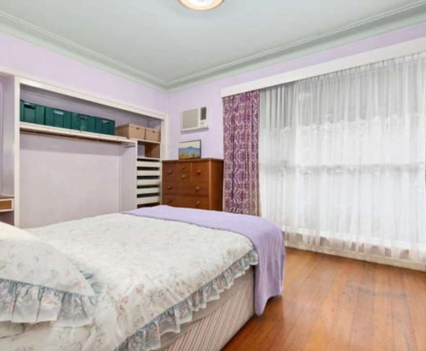 Whole property with 3 rooms for rent