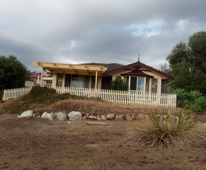 Whole property with 4 rooms for rent