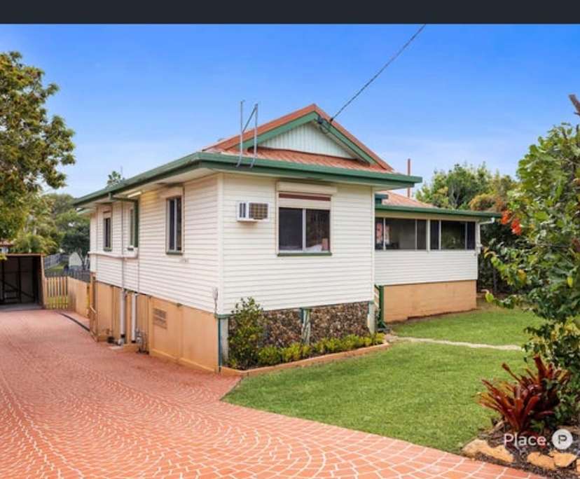 Whole property with 3 rooms for rent