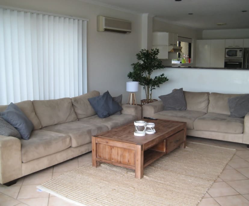 Room for Rent in Surfers Paradise, Gold Coast 290...