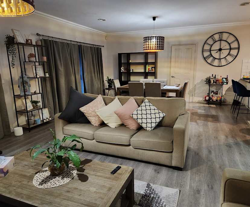 Furnished room in a share house