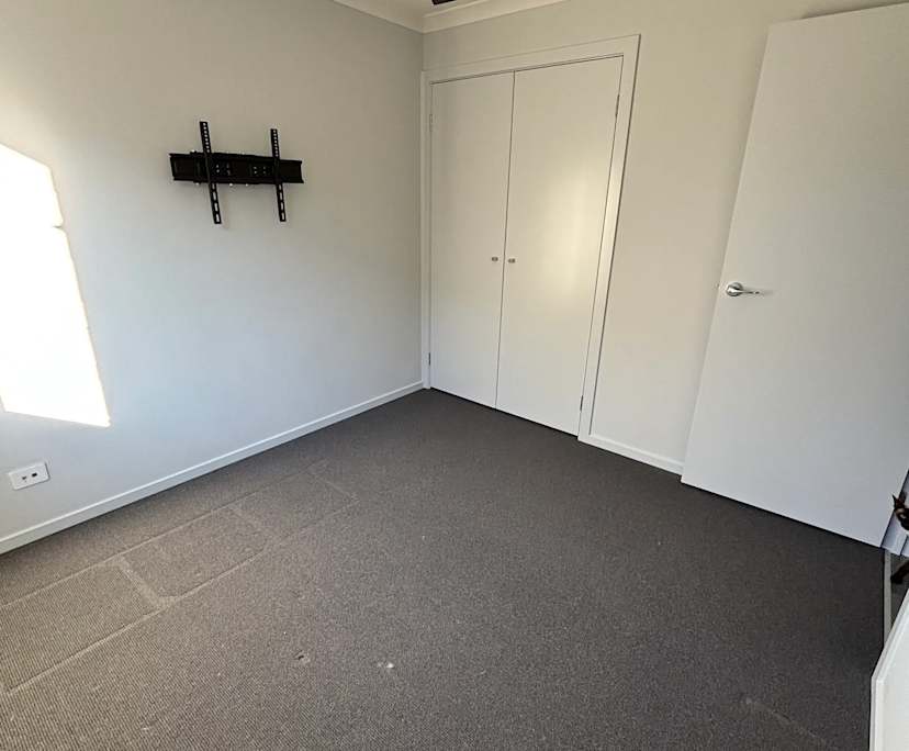 $200, Share-house, 3 bathrooms, Clyde VIC 3978
