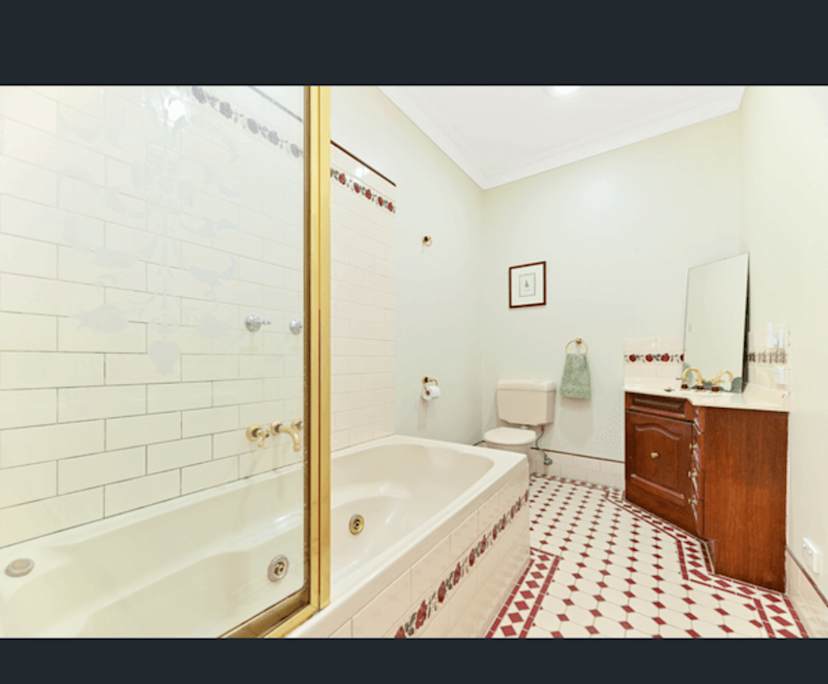 Furnished room in a share house