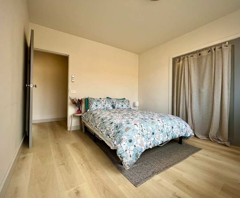 $360, Flatshare, 3 bathrooms, St Kilda VIC 3182