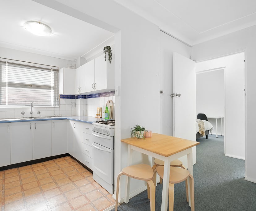 Room in a share house