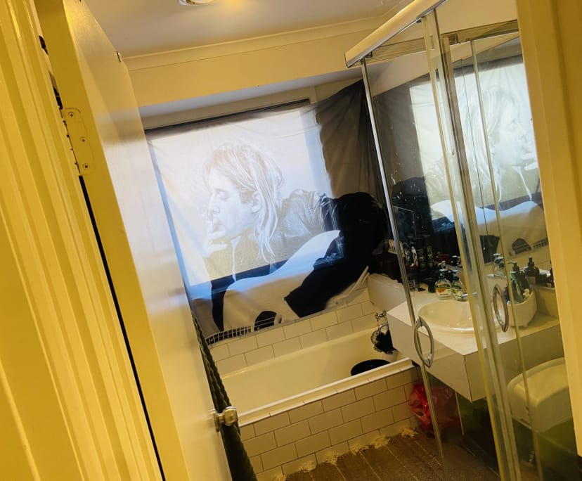 $200, Share-house, 3 bathrooms, Gladstone Park VIC 3043