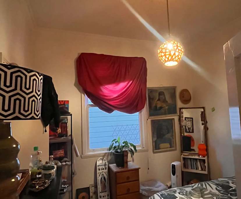 Furnished room in a share house