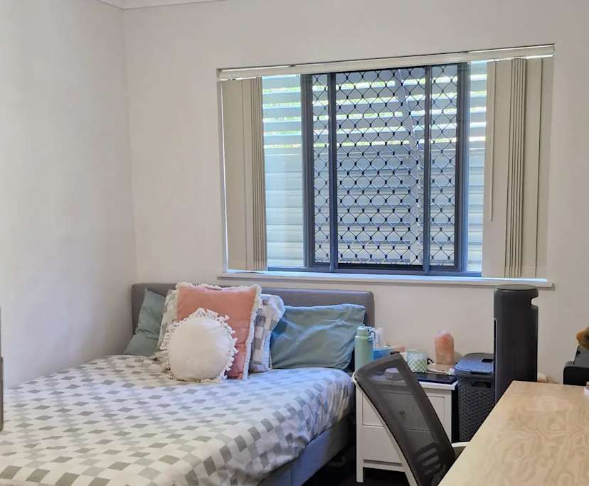 Unfurnished room in a share house