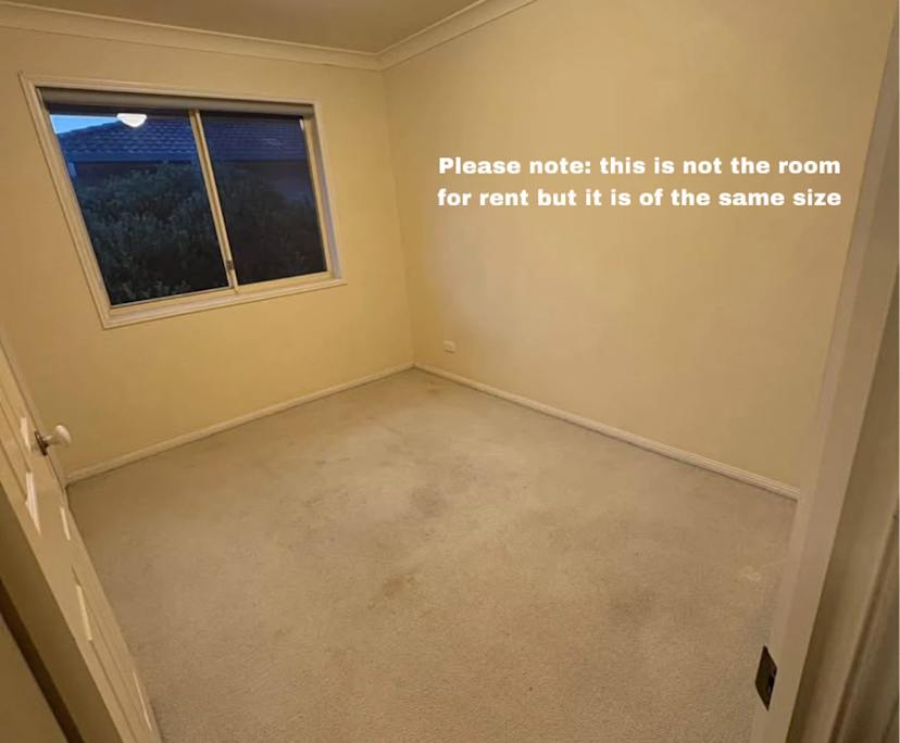 Unfurnished room in a flatshare