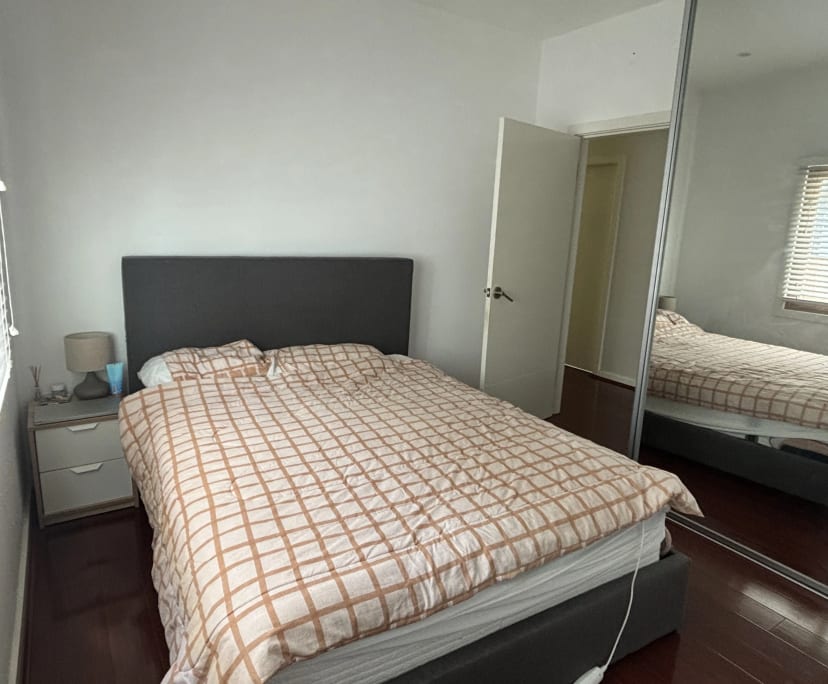 Furnished room in a flatshare