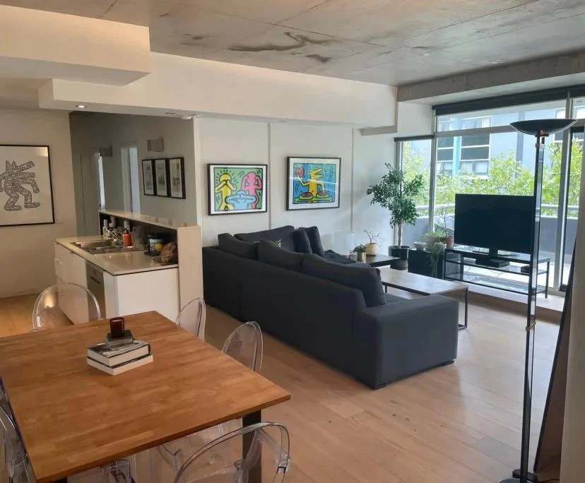 Furnished room in a flatshare