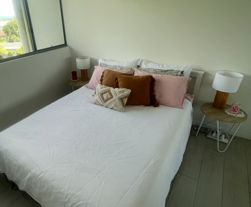 Unfurnished room with own bathroom
