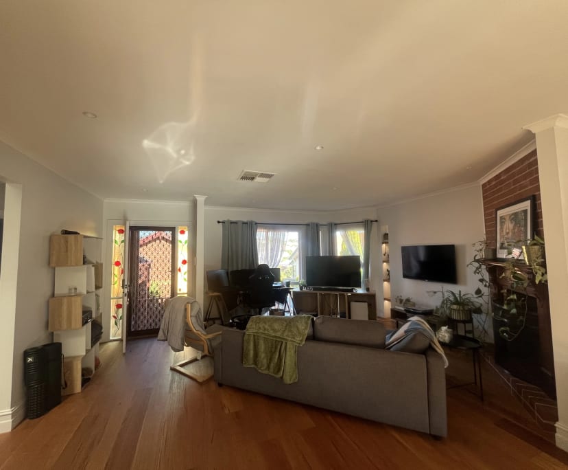 Unfurnished room in a share house