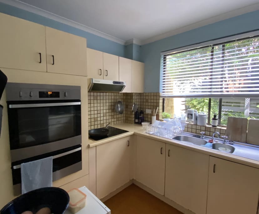 Room for Rent in Crows Nest, Sydney 350, Furnishe...