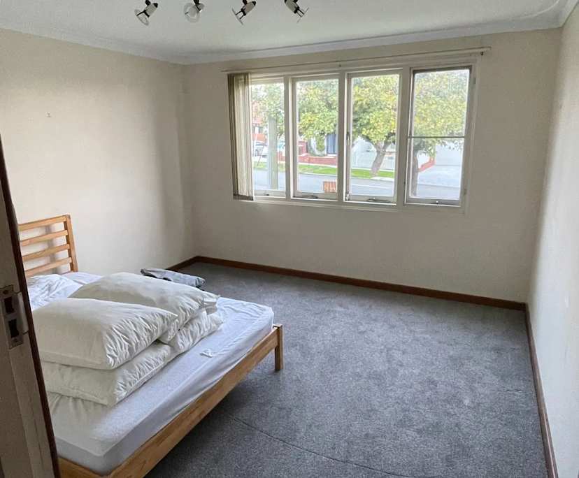 Room in a share house