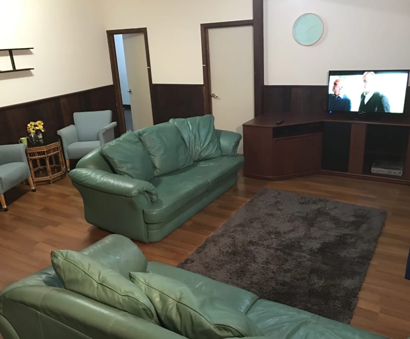 $255, Share-house, 4 bathrooms, Queens Park WA 6107