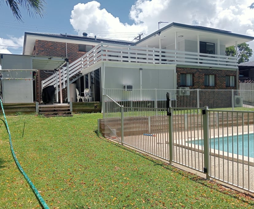 Whole property with 1 room for rent