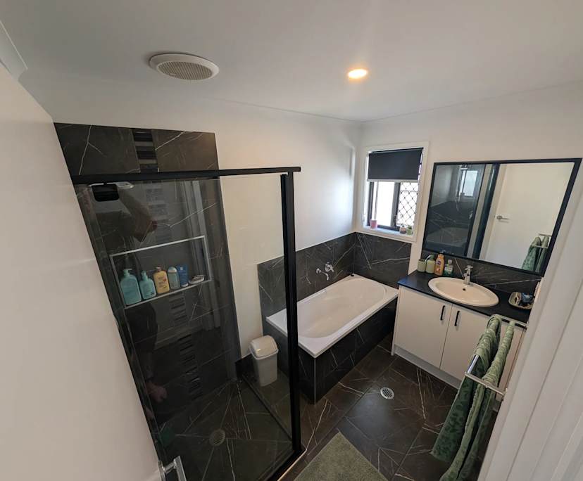 $350, Share-house, 4 bathrooms, Morayfield QLD 4506