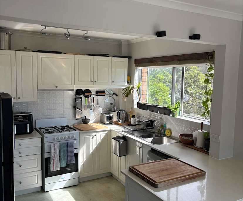 Room in a share house