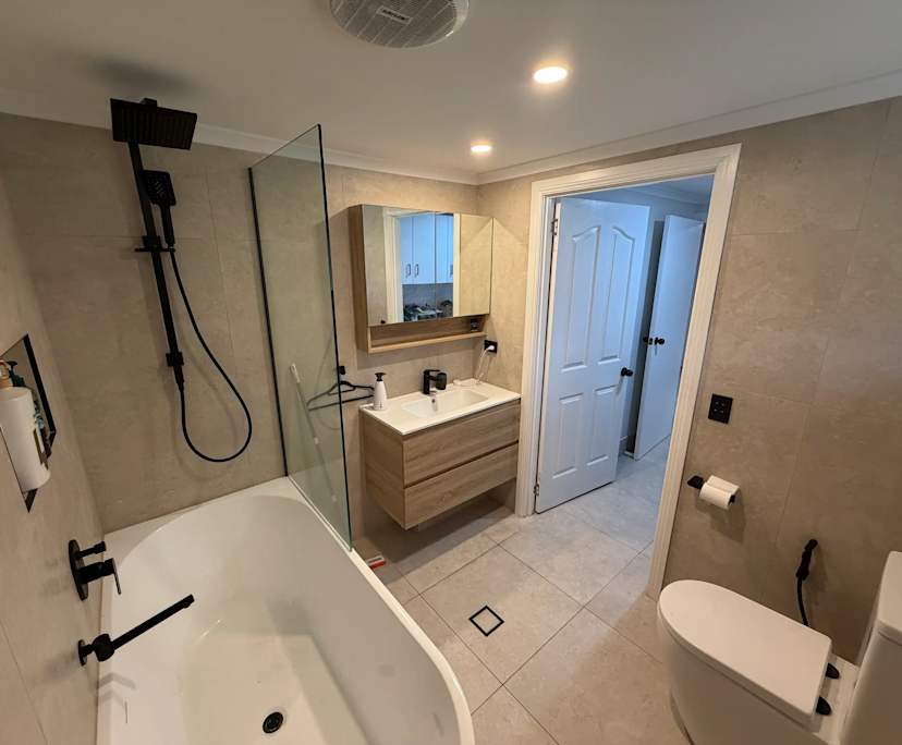Furnished room in a share house